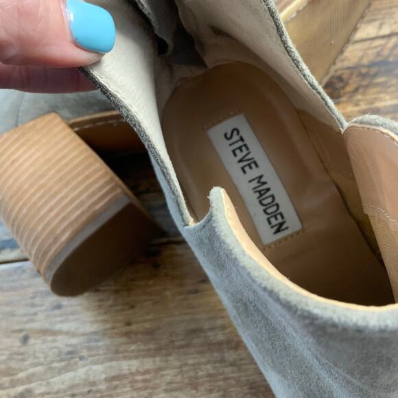 Steve Madden Suede Gray Heeled Booties‎ size 8.5 - Picture 5 of 8